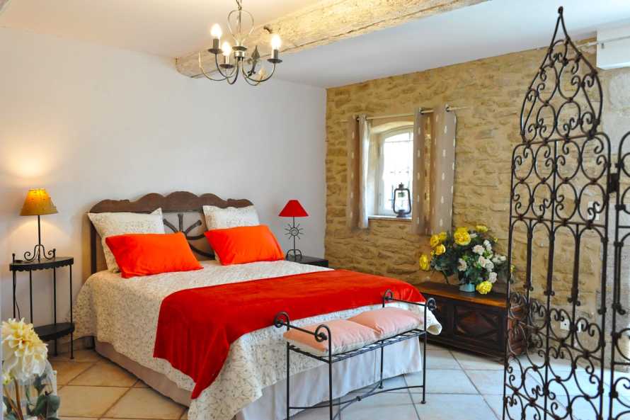 Chambre Claire Fontaine 2/3 p avec kitchenette et terrasse