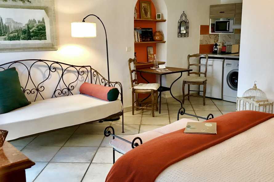 Chambre Claire Fontaine pour 2-3 personnes avec kitchenette