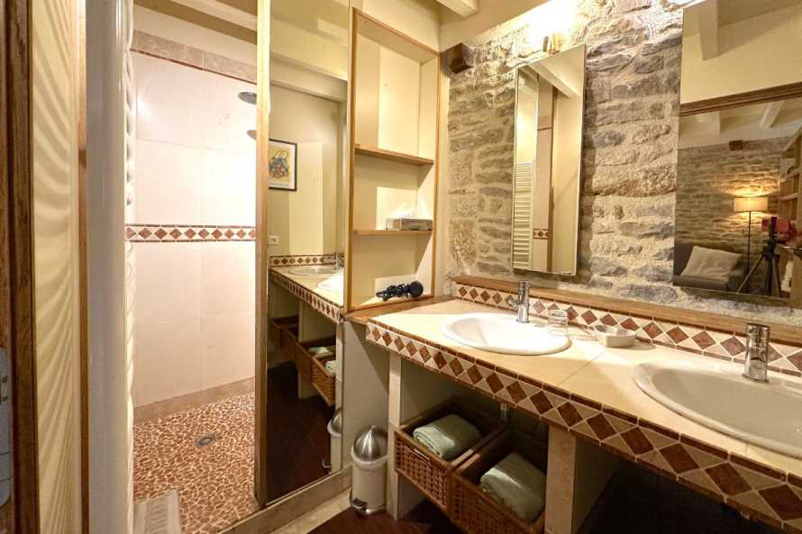 Suite Les Fleurières