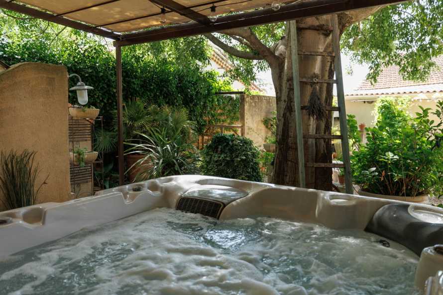 Jacuzzi