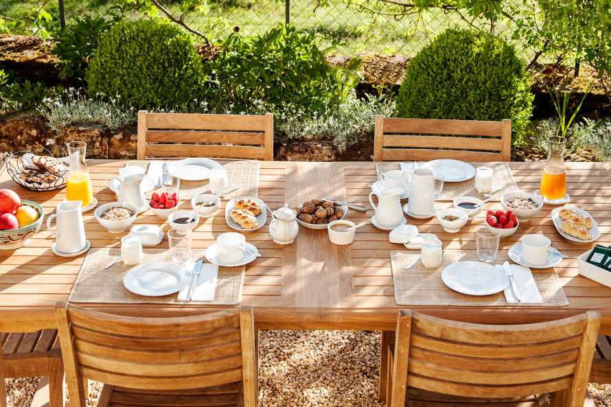 Le petit déjeuner à l'extérieur