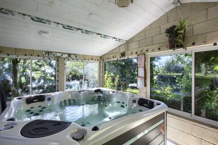 Jacuzzi professionnel de massage