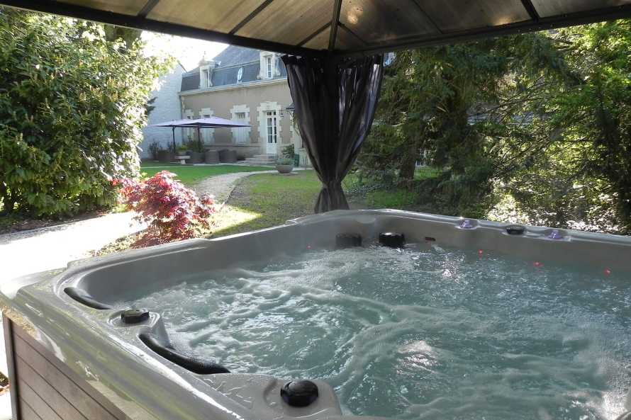 Clos Saint Sulpice jacuzzi
