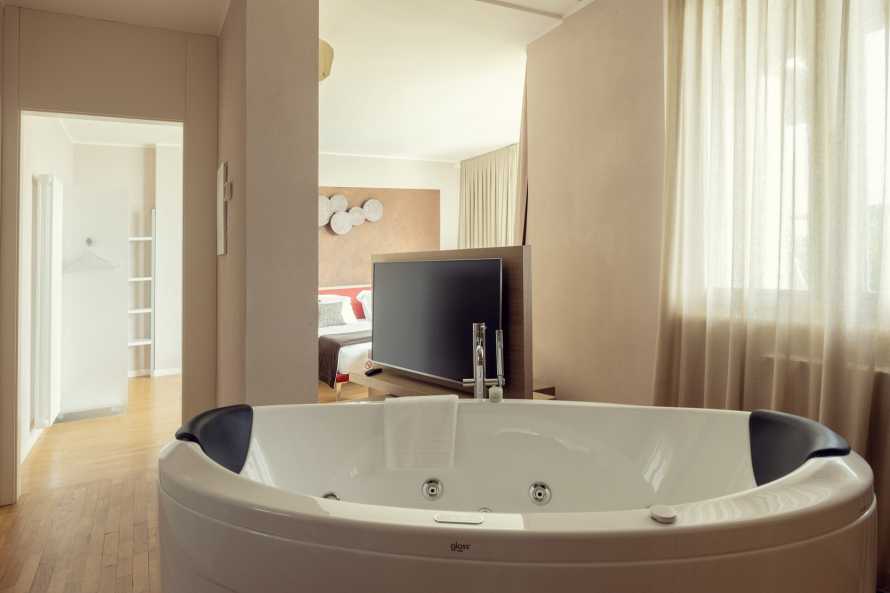 San Colombano Suite