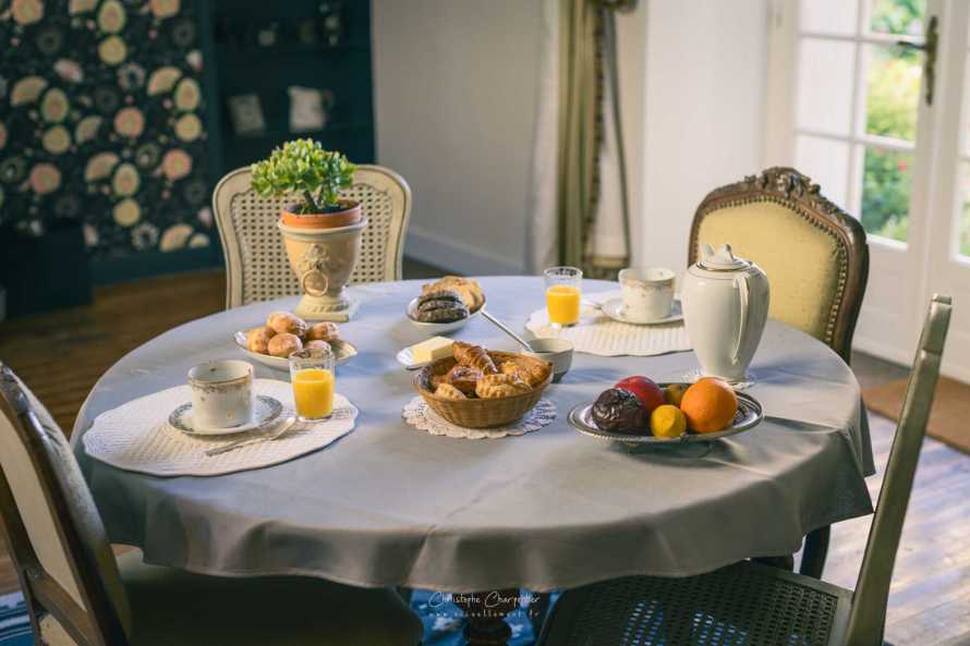 Le Prieur&eacute; Sainte Croix