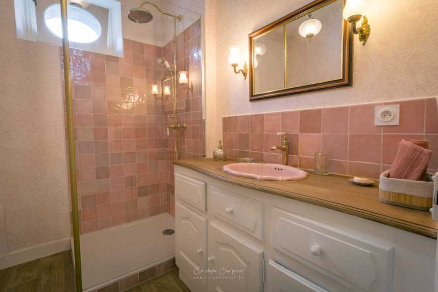 Le Prieur&eacute; Sainte Croix