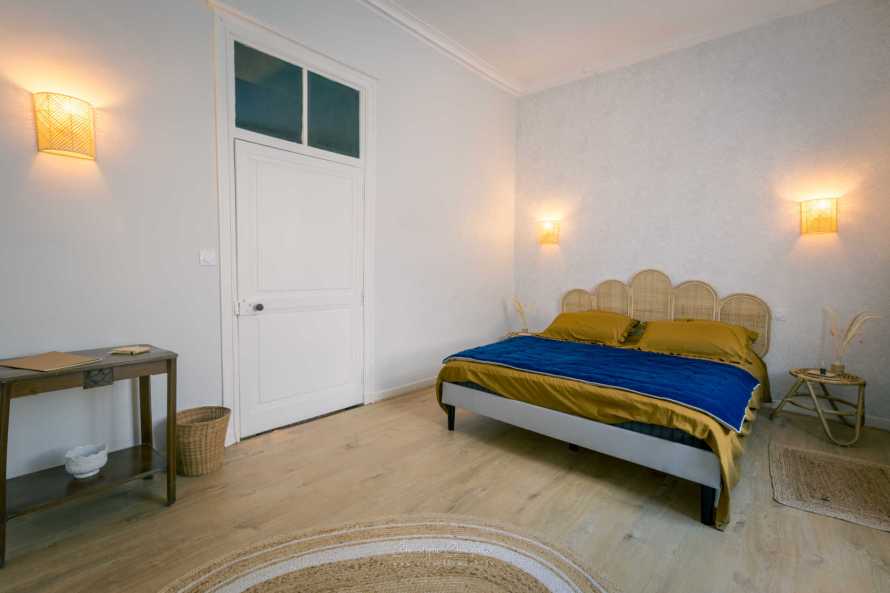 Le Prieur&eacute; Sainte Croix