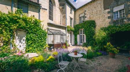 Le Prieuré Sainte Croix