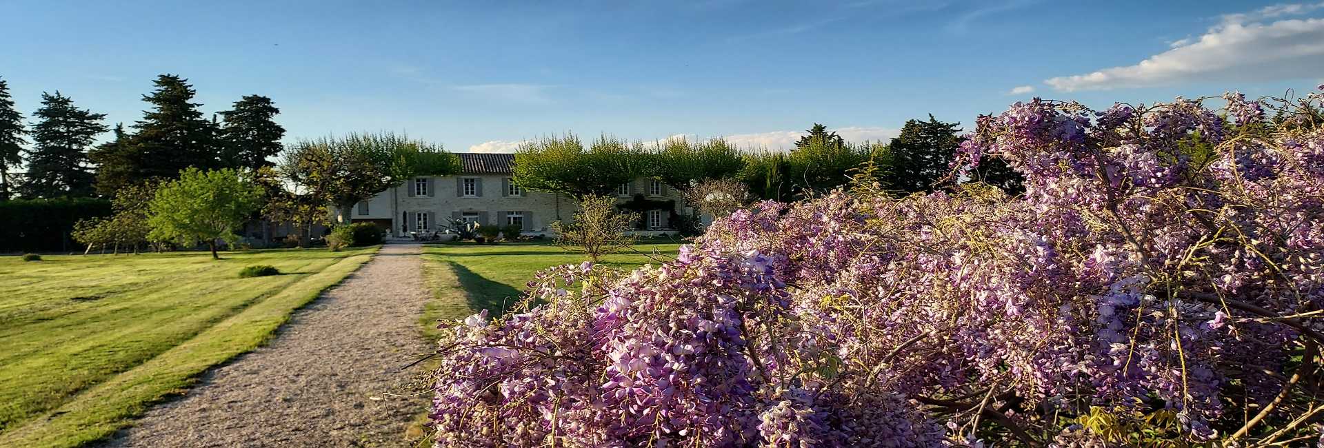 LA BASTIDE DES AMOURIERS